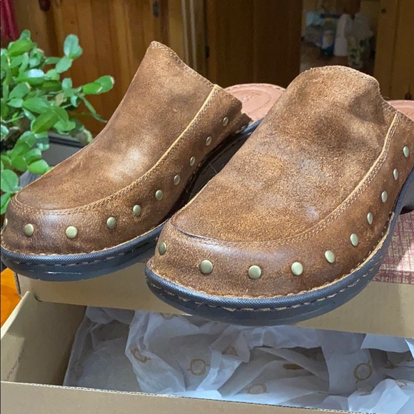Born suede new clogs - Picture 2 of 4